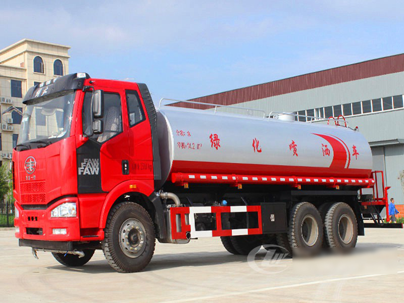 程力汽車(chē)系列解放20噸灑水車(chē)成功交付客戶(hù)